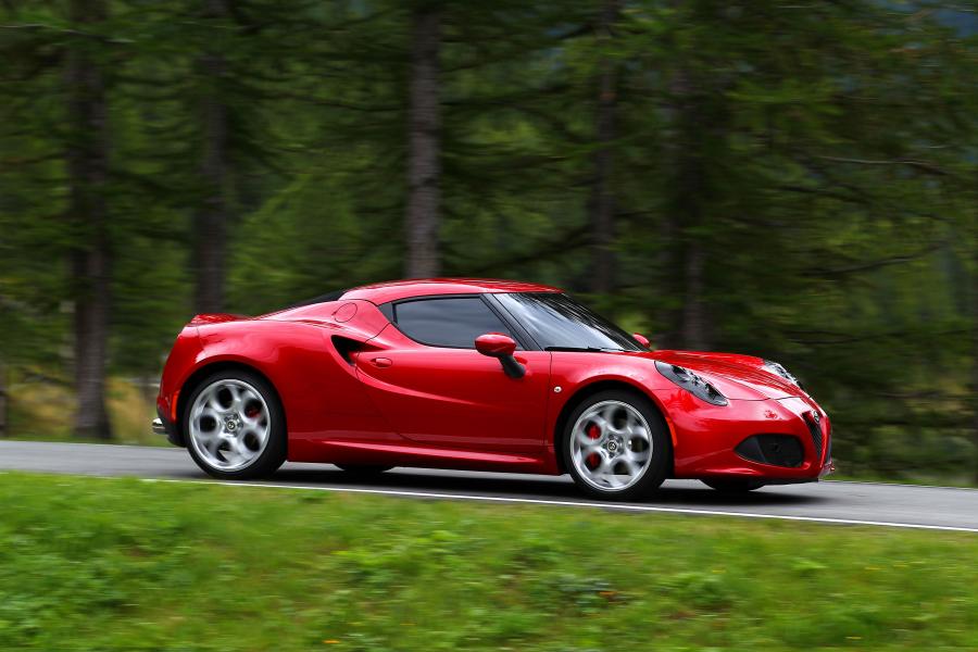  Alfa Romeo 4C (960) 2013 года  (WW) (фото 9 из 77)
